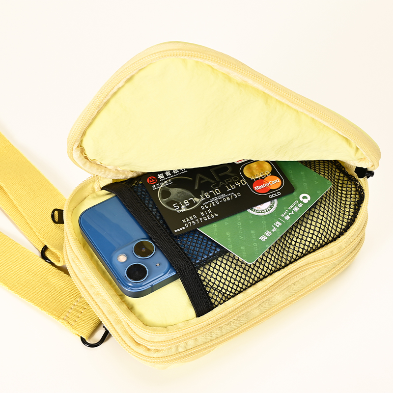 light green Foldable Convertible Tote Bag, Multi-Functional Large Capacity Travel Handbag, Portable Lightweight Crossbody Storage Bag - Image 4