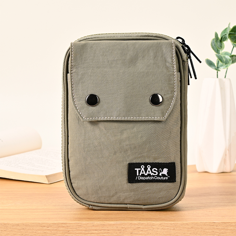 Unisex Convertible Foldable Backpack with Front Pocket, Large Capacity Lightweight Travel Daypack, Water-Resistant Multi-Purpose for Commuting, Hiking, Outdoor